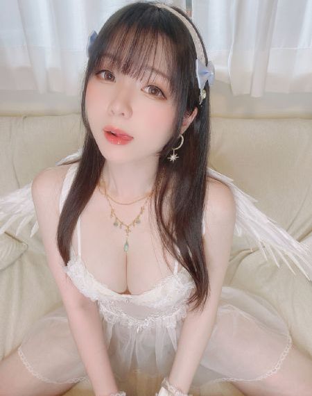 极品美女a∨片在线看_在线影院观看