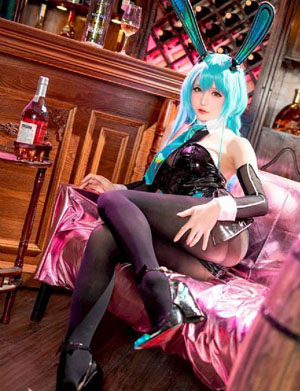 富婆找鸭一区二区三区_BD日韩电影在线