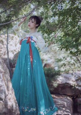 2025国产毛片真人真事_720神马影院手机在线