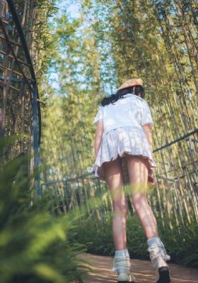 最新精品国偷自产在线美女足_日本电影在线